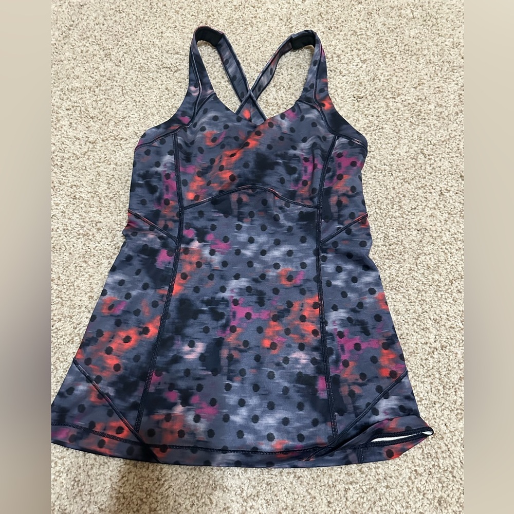 Lululemon Kanto Catch Me Tank Top Windy
Blooms Size 4